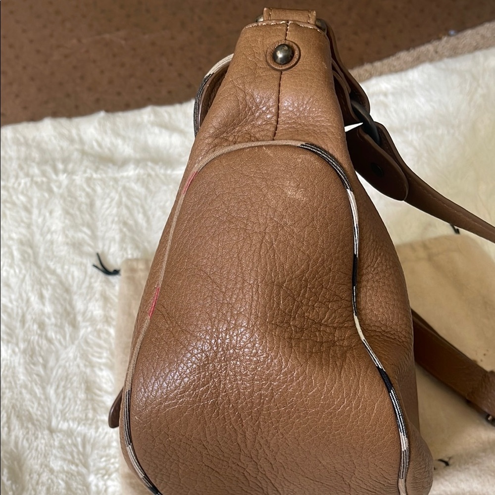 Burberry Tan Leather Women's Bag - Picture 5 of 12